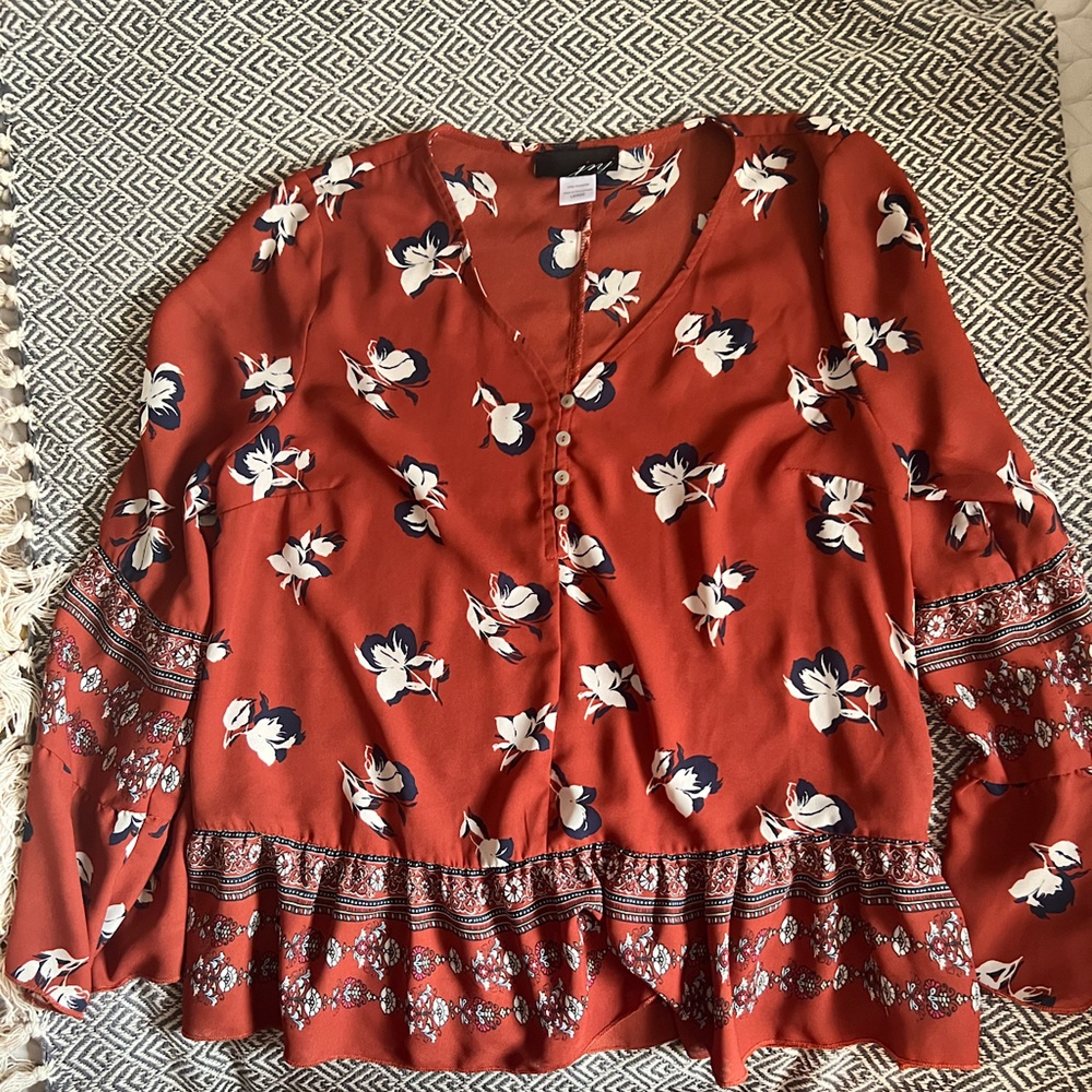 Burnt orange blouse with wide sleeves